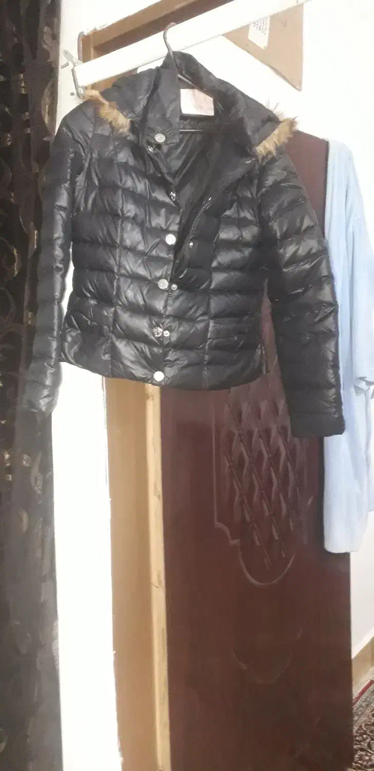 نیم تنه|لباس|گلبهار, شهر جدید گلبهار|دیوار