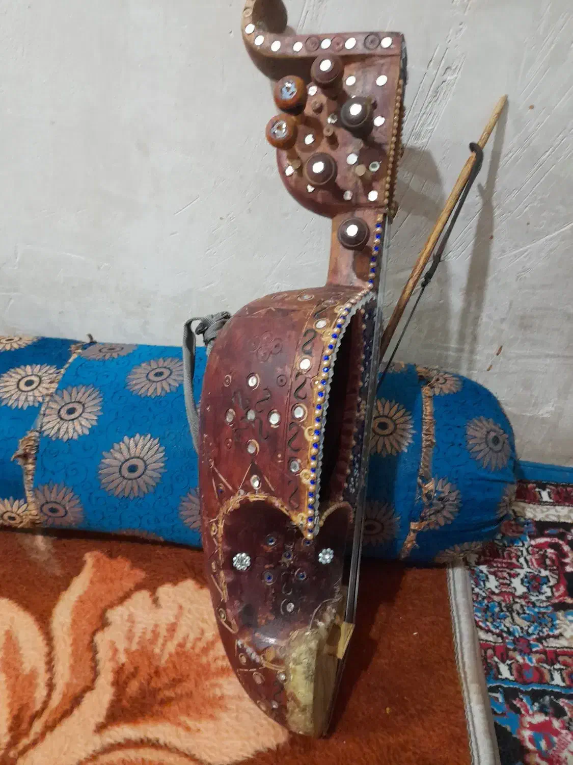 قیچک فوق حرفه ای|سازهای سنتی|زاهدان, |دیوار