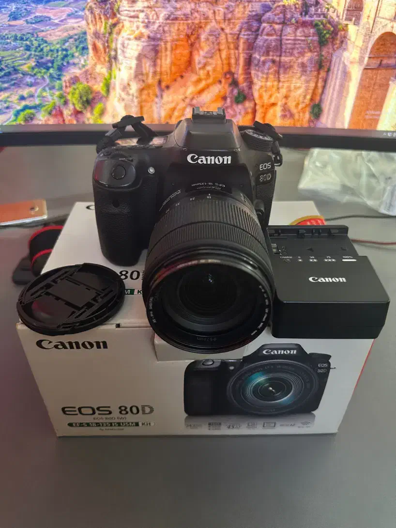 دوربین کنون cano 80d کیف و رم|دوربین عکاسی و فیلم‌برداری|اندیشه, شهرک صدف|دیوار