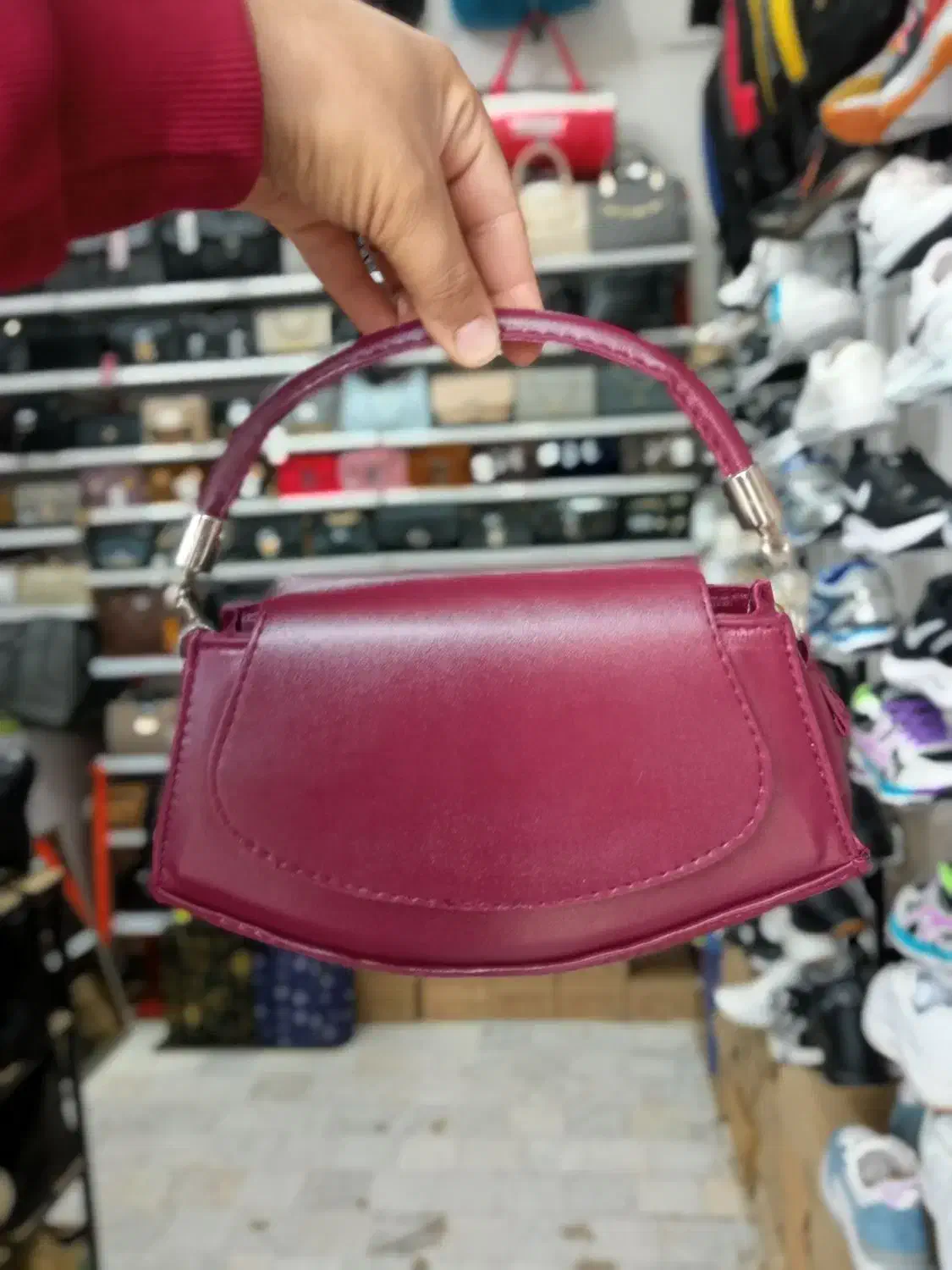 کیف زنانه و دخترانه 200 تومن|کیف، کفش، کمربند|گرمی, |دیوار