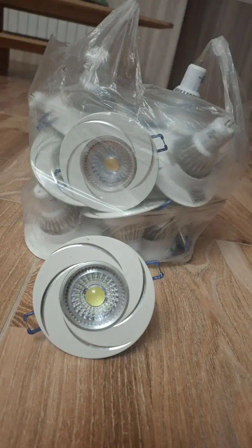 هالوژن پر نور سالم درحد نو|لامپ و چراغ|پاکدشت, خاتون آباد|دیوار