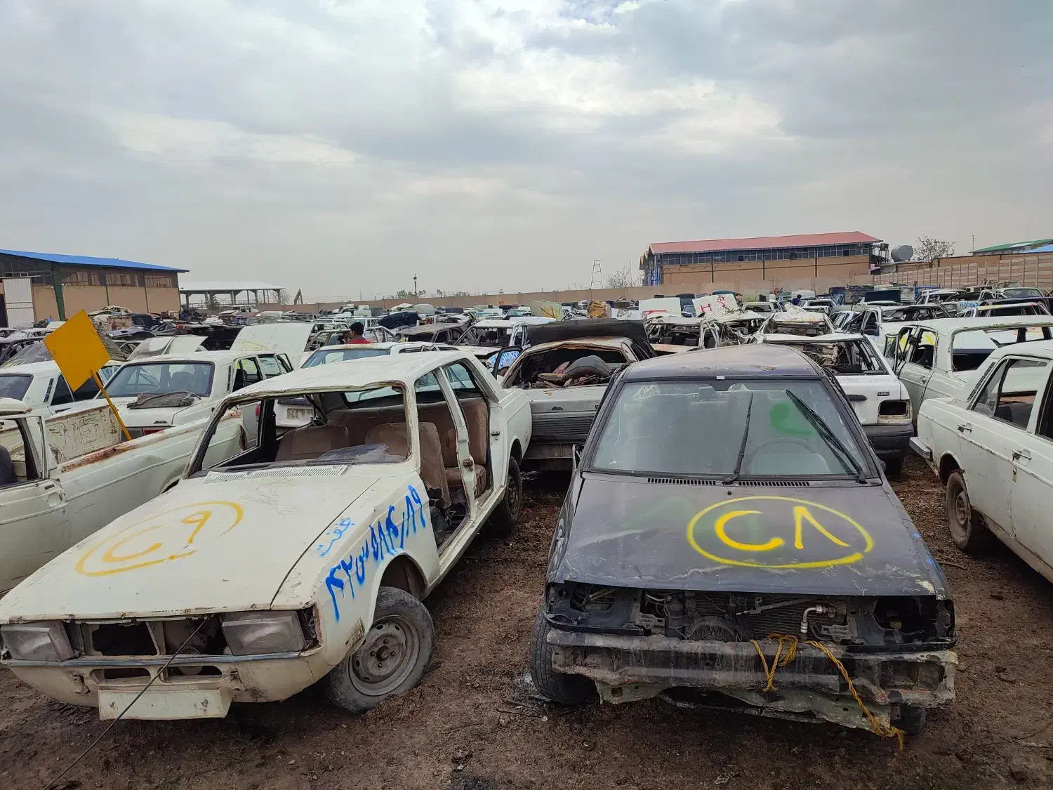 اسقاط ماشین های فرسوده و تصادفی|خودرو سواری و وانت|قزوین, |دیوار