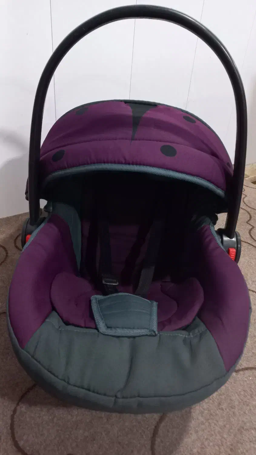 صندلی|تخت و صندلی بچه|خشکبیجار, |دیوار