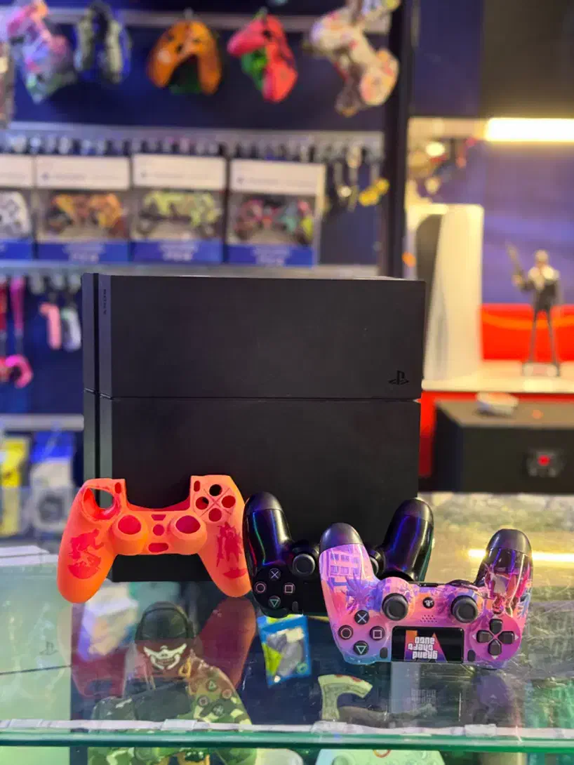 Ps4 دو دسته با 78 تا بازی|کنسول، بازی ویدئویی و آنلاین|گرگان, |دیوار