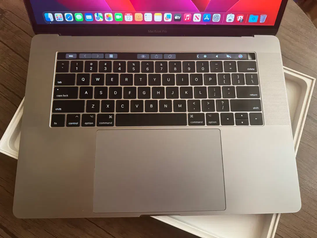 مکبوک پرو ۲۰۱۷ تاچ بار ۱۵ اینچ ۲۵۶گیگ ، ۱۶ رم|رایانه همراه|تهران, سلسبیل جنوبی|دیوار