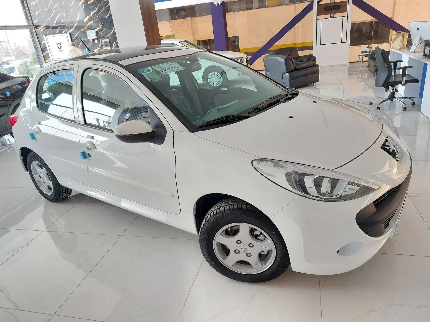 207 اتوماتیک سقف شیشه ای ارتقا یافته صفر مدل ۱۴۰۴|خودرو سواری و وانت|قدس, شهرقدس|دیوار