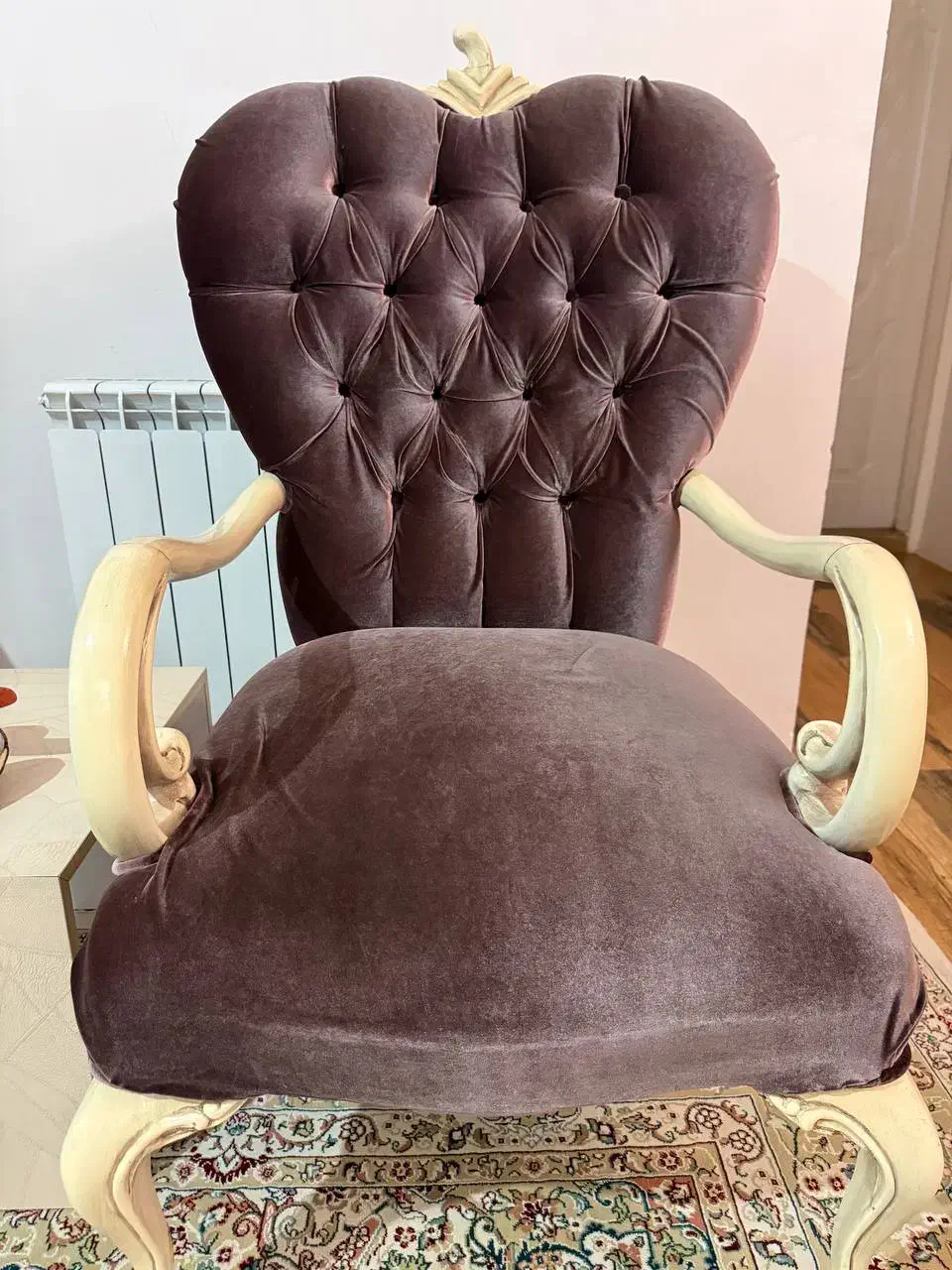 مبل کلاسیک|مبلمان خانگی و میز عسلی|رشت, باهنر|دیوار