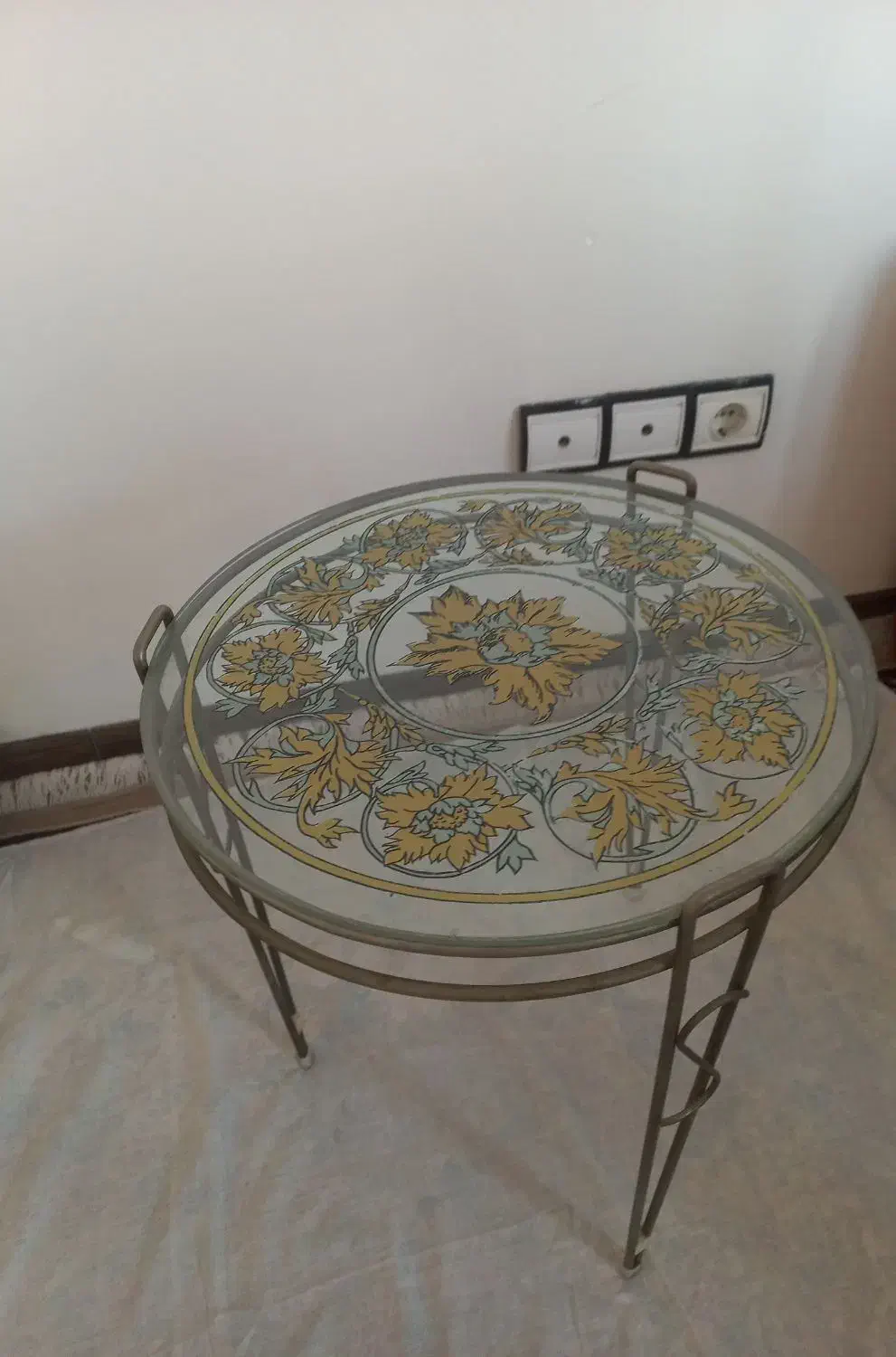 میز تلفن شیشه ای بسیار زیبا و شیک ( نو ) سالم|میز تلفن|تهران, نظامآباد|دیوار