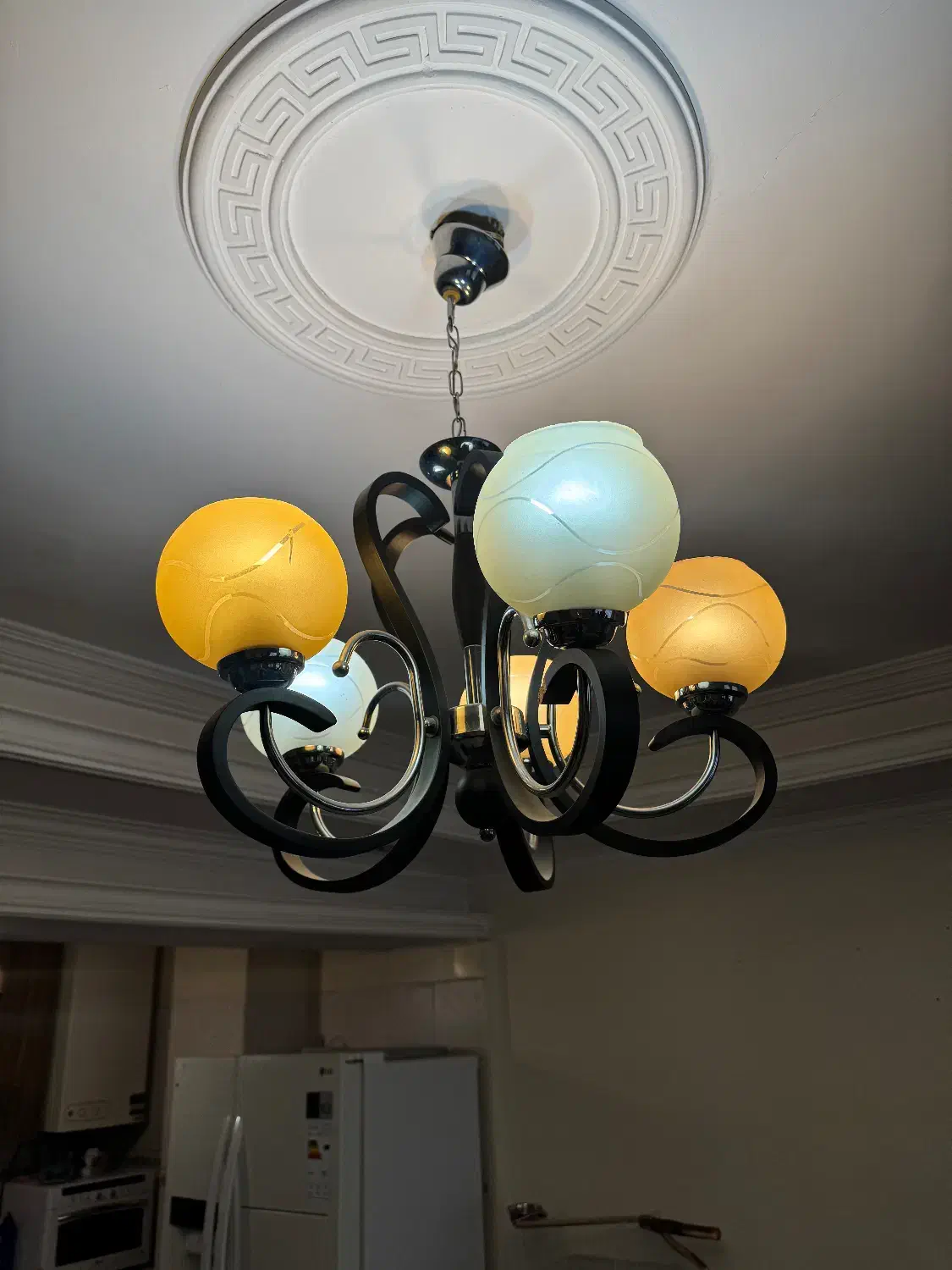 لوستر چوب پنج شاخه|لوستر و چراغ آویز|کرج, شهرک جهان‌نما|دیوار