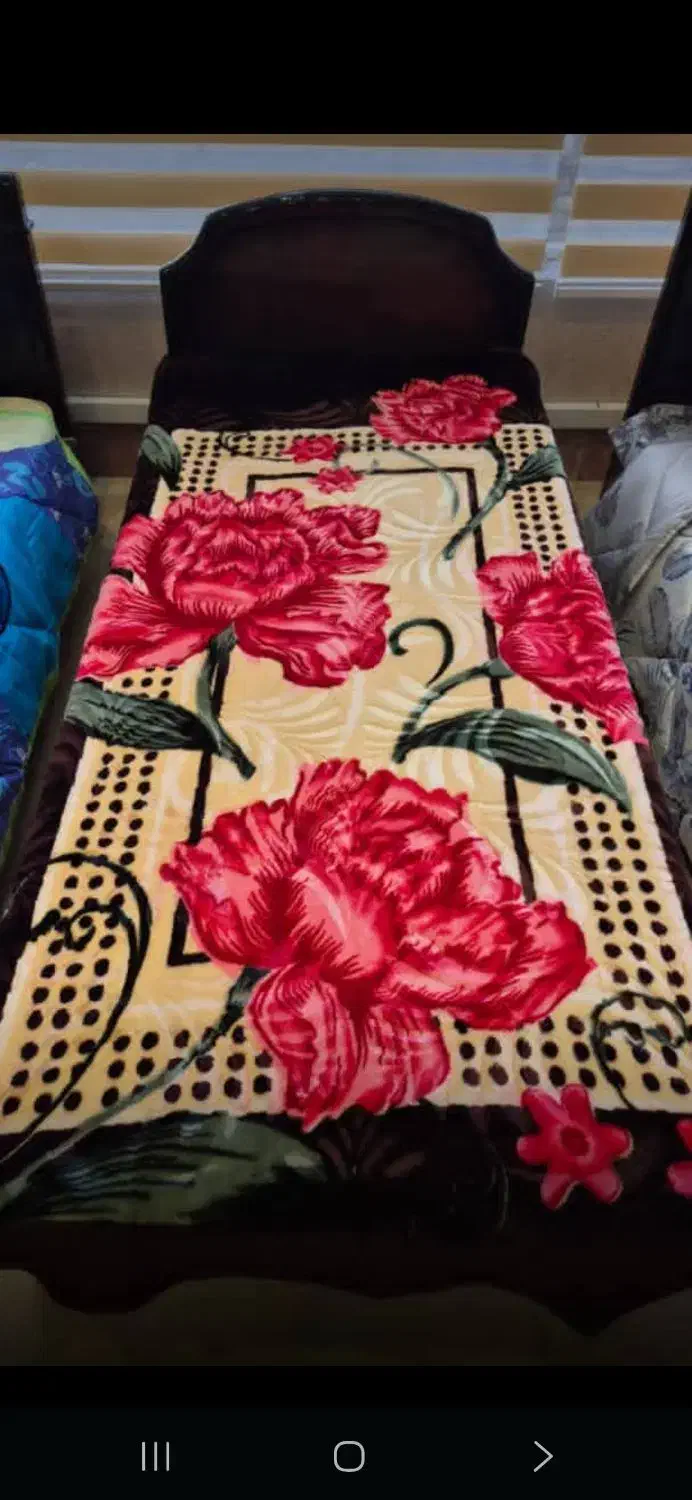 پتوی شادیلون|رختخواب، بالش، پتو|آران و بیدگل, |دیوار