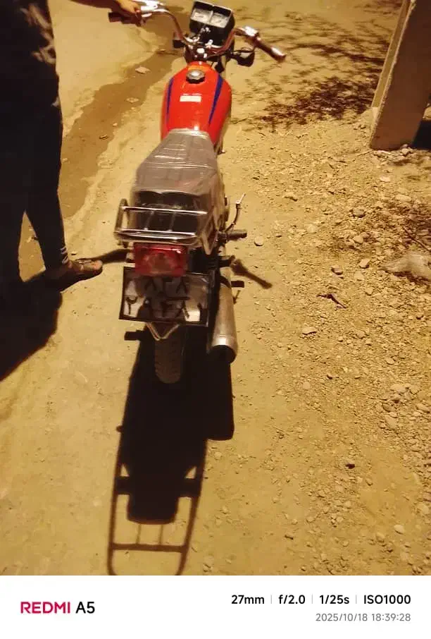 موتورسیکلت معا فضه با کلیک یا پاکشتی هم دارم|موتورسیکلت|حاجی آباد, |دیوار
