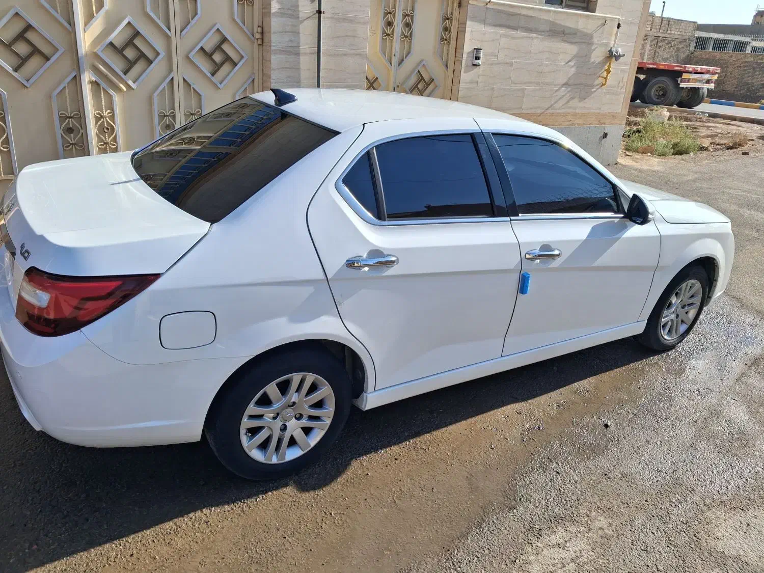 دنا پلاس مدل ۴۰۲|خودرو سواری و وانت|اصفهان, بهارستان|دیوار