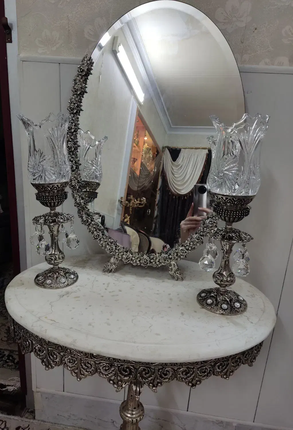 اینه شمعدان به همراه کنسول به رنگ نقره ای سیاه قلم|آینه|کاشان, شهرک امیرالمومنین|دیوار