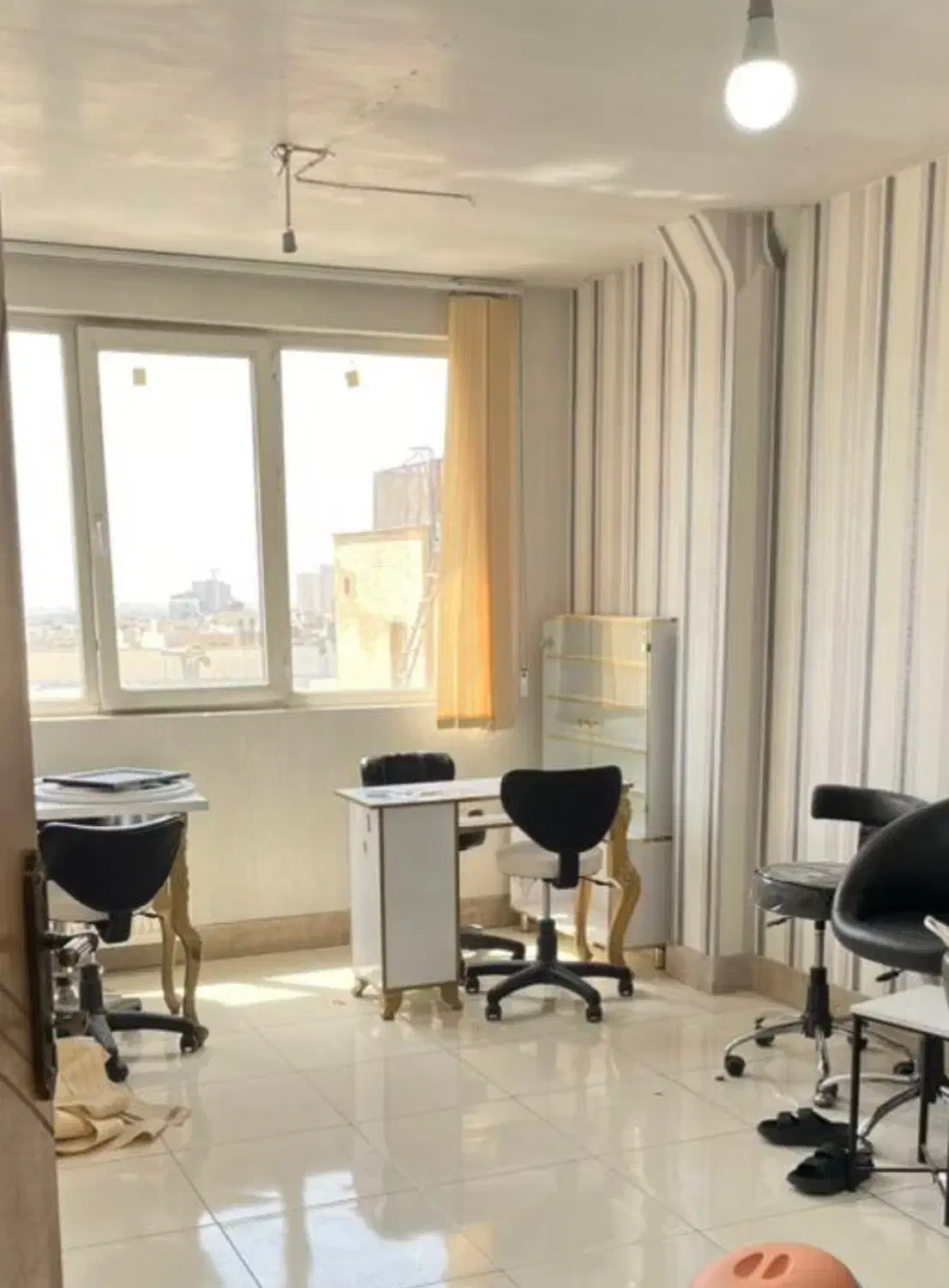 اجاره میز ناخن|اجارهٔ دفتر کار، اتاق اداری، مطب|شیراز, شهرک گلستان|دیوار