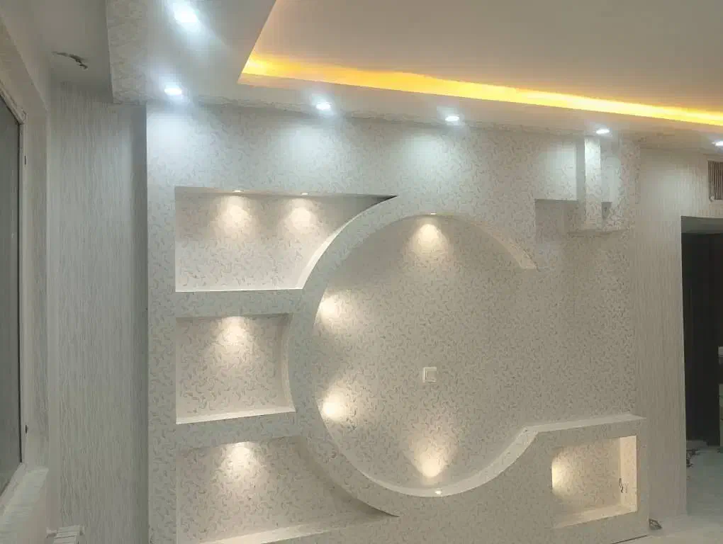 نیازمند کمک نقاش فوری|استخدام معماری، عمران و ساختمانی|فولادشهر, C4|دیوار