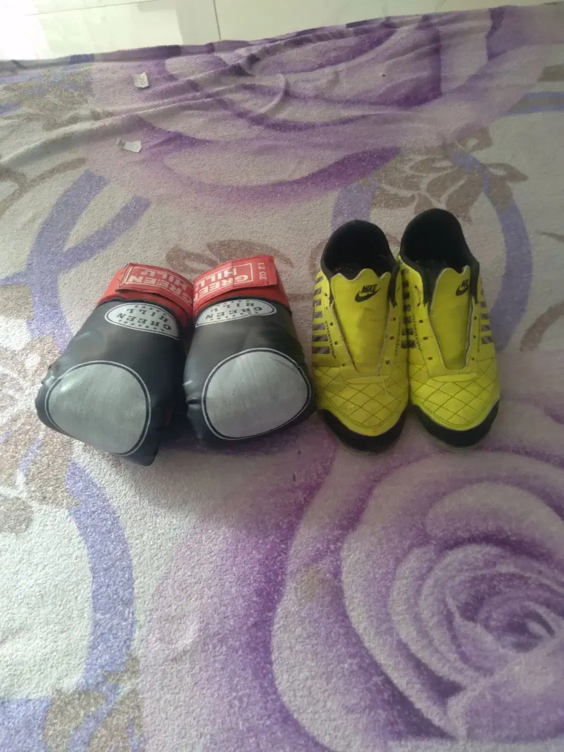 دستکش بوکس وکفش سالونی درحدنو|تجهیزات ورزشی|دورود, |دیوار