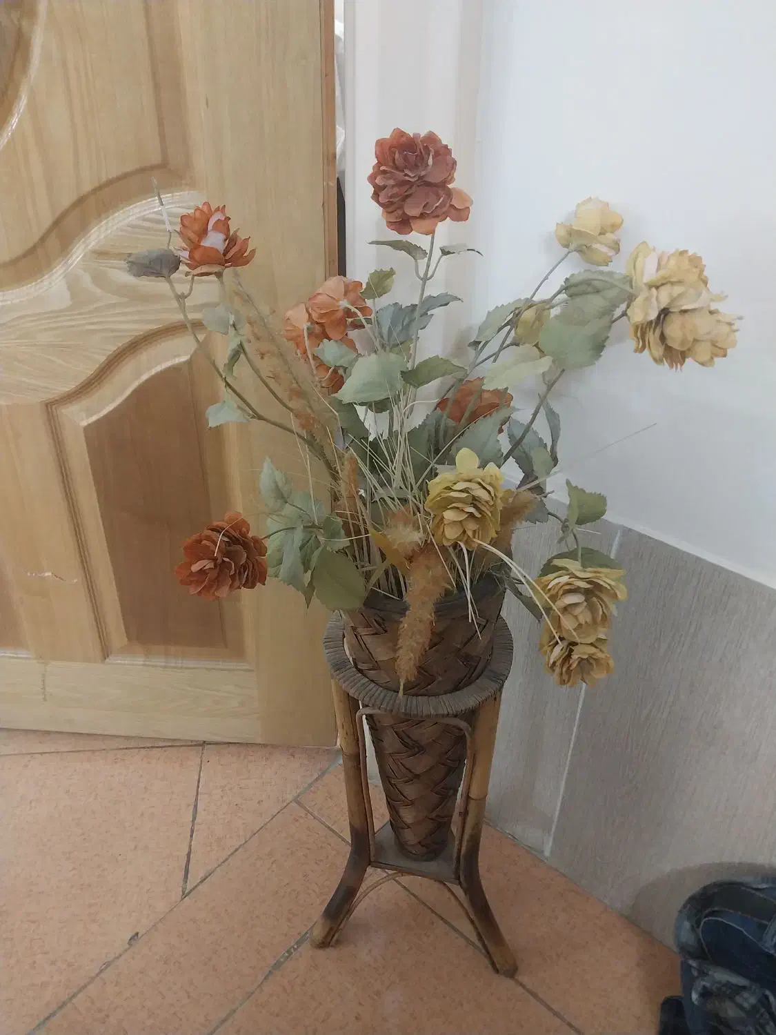 گل و گلدان|گل مصنوعی|اصفهان, شهید رجایی|دیوار