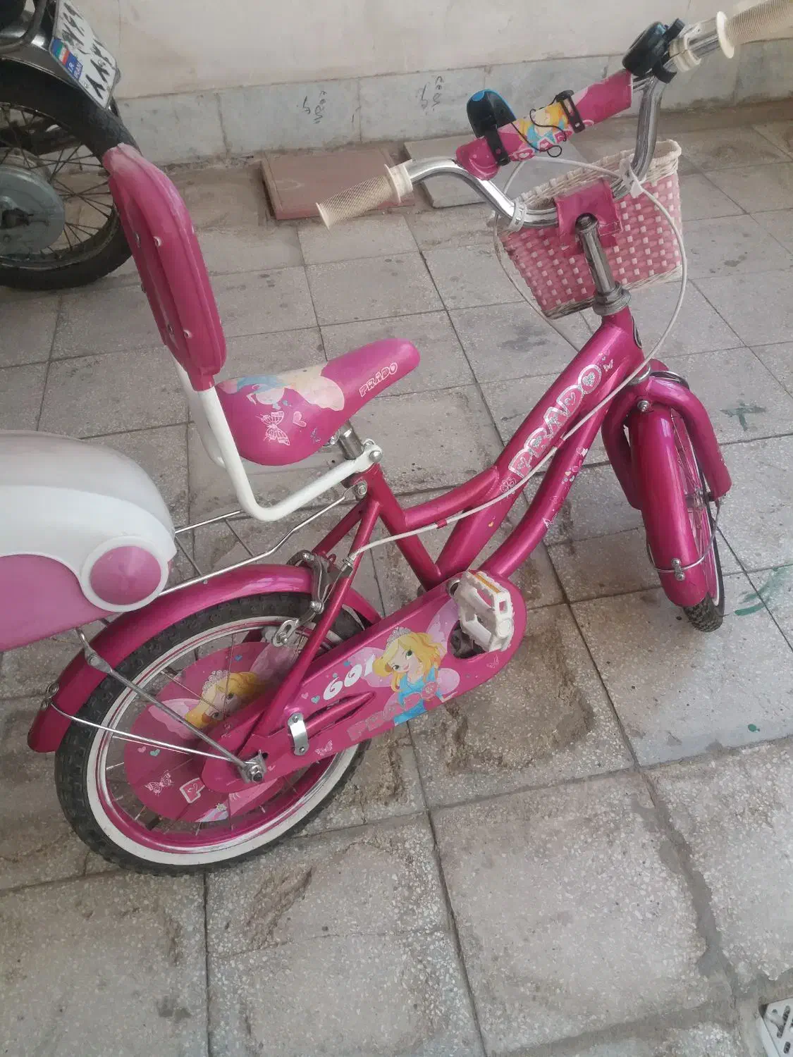 دوچرخه دخترانه تا ۸تا ۹سالگی قشنگ‌میشه برونه|دوچرخه، اسکیت، اسکوتر|سبزوار, جوادیه غربی|دیوار