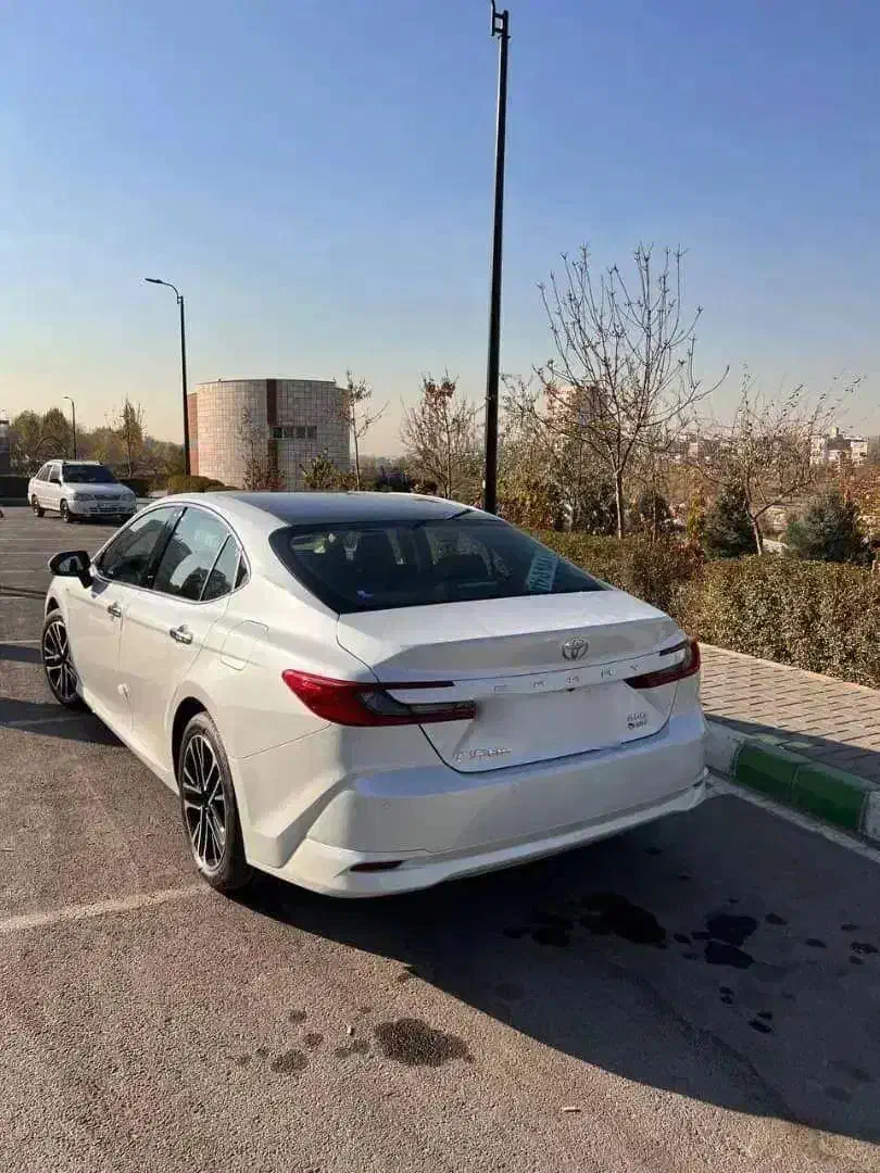 تویوتا کمری هیبرید ۲۰۲۵ پرمیوم پلاک شده|خودرو سواری و وانت|مشهد, تربیت (صدف)|دیوار