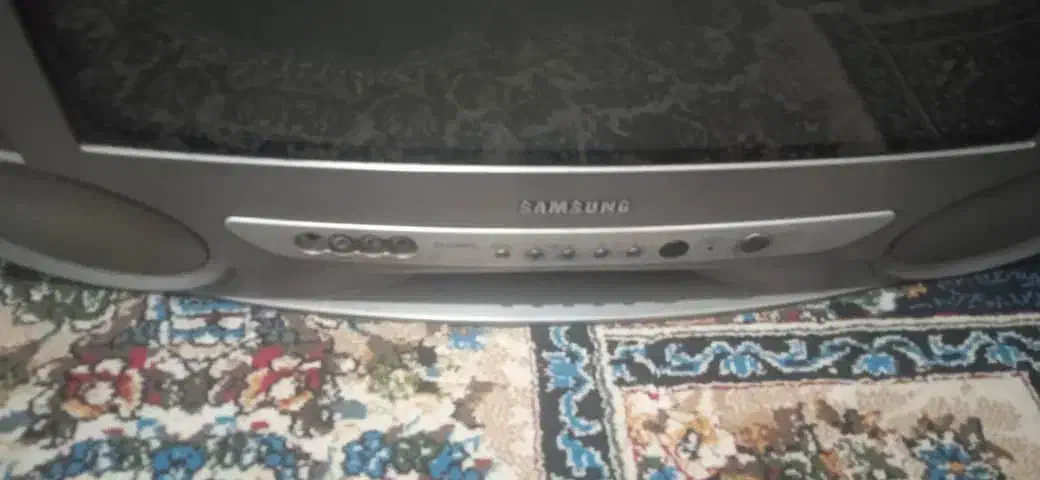 تلویزیون سالم ۲۱ اینچ سامسونگ دیجیتال وآنتن کنترل|تلویزیون و پروژکتور|سنندج, |دیوار