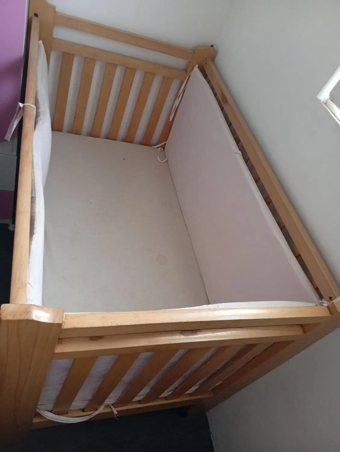 تخت خواب وصندلی محافظ|تخت و صندلی بچه|قم, ولیعصر|دیوار