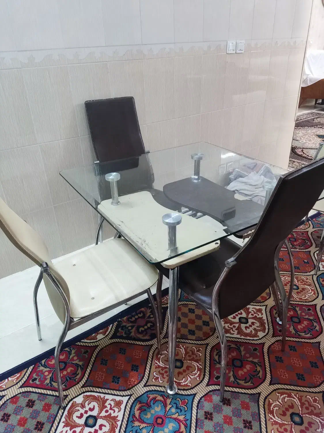 میز نهار خوری|میز و صندلی غذاخوری|تربت‌حیدریه, داروپخش|دیوار