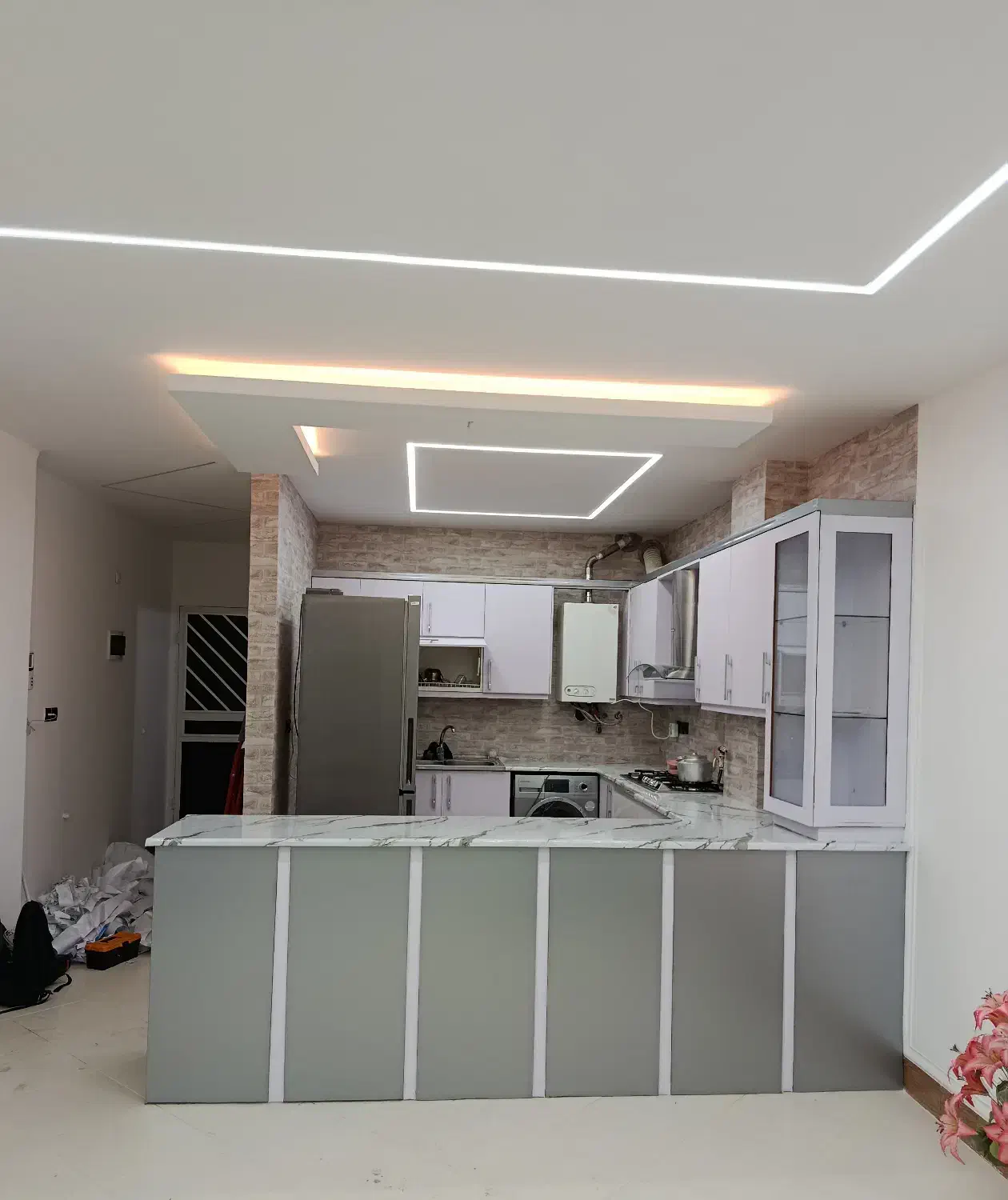 نصب و اجرای برچسب کابینت،سرامیک،کمد،میز، سرویس|خدمات پیشه و مهارت|شیراز, دارالرحمه|دیوار