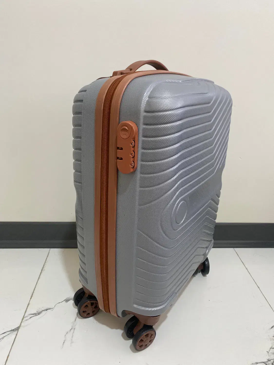 چمدان abs|کیف، کفش، کمربند|تهران, امام حسین|دیوار