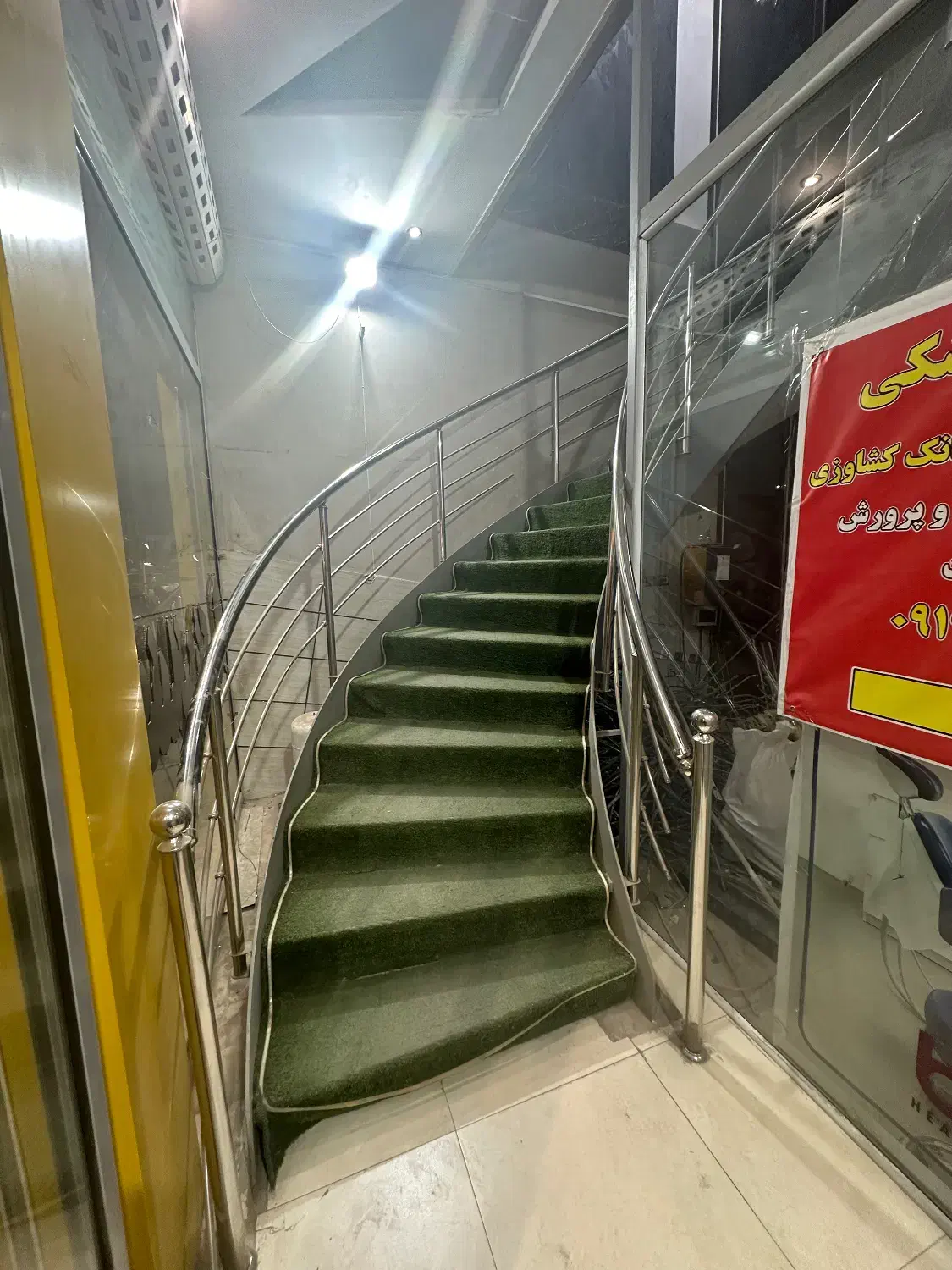 پله گرد آهنی پله پیچ|مصالح و تجهیزات ساختمان|پیشوا, |دیوار