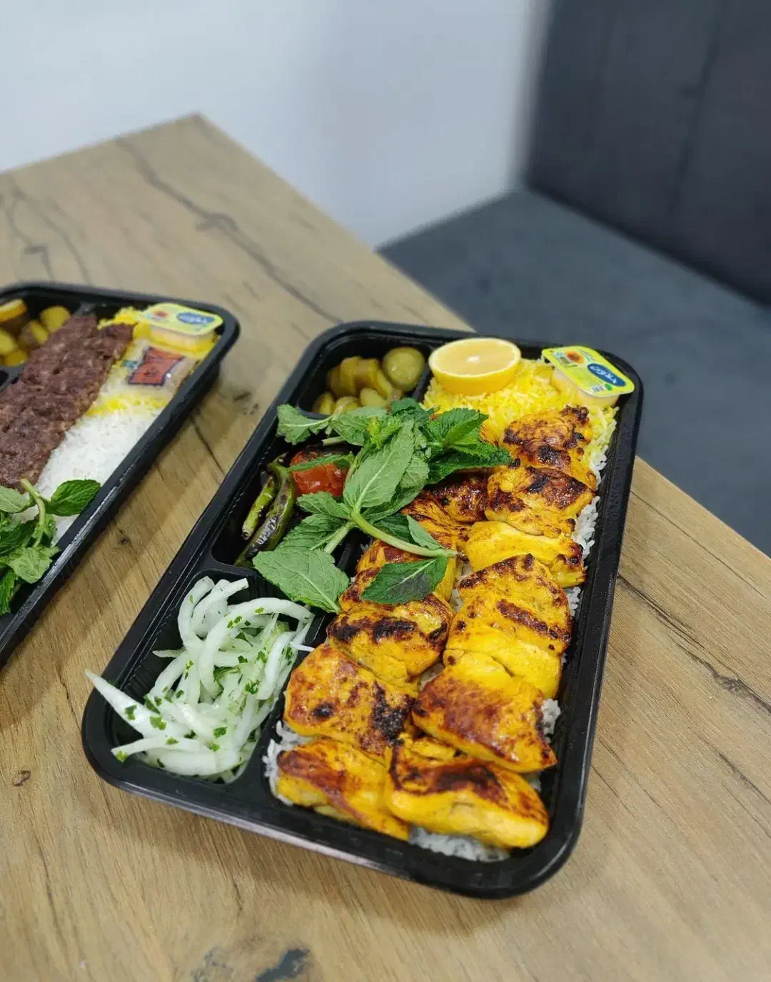 نیازمند یک خانوم برای کار در آشپزخانه تهیه غذا|استخدام خدمات فروشگاه و رستوران|سقز, |دیوار