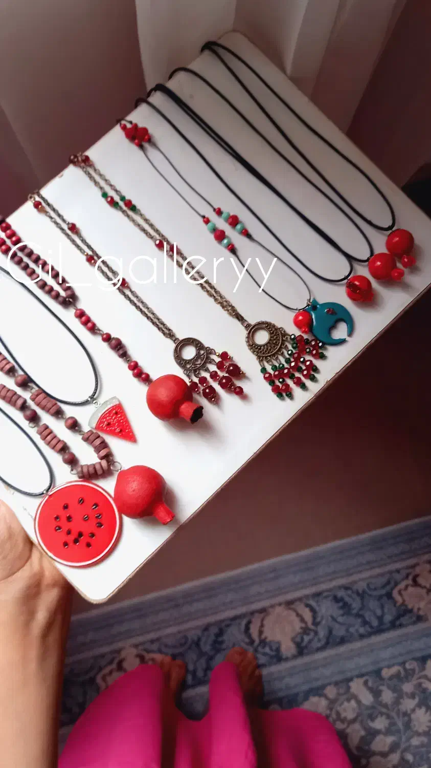 گردنبند یلدایی اناری|بدلیجات|لاهیجان, انقلاب|دیوار