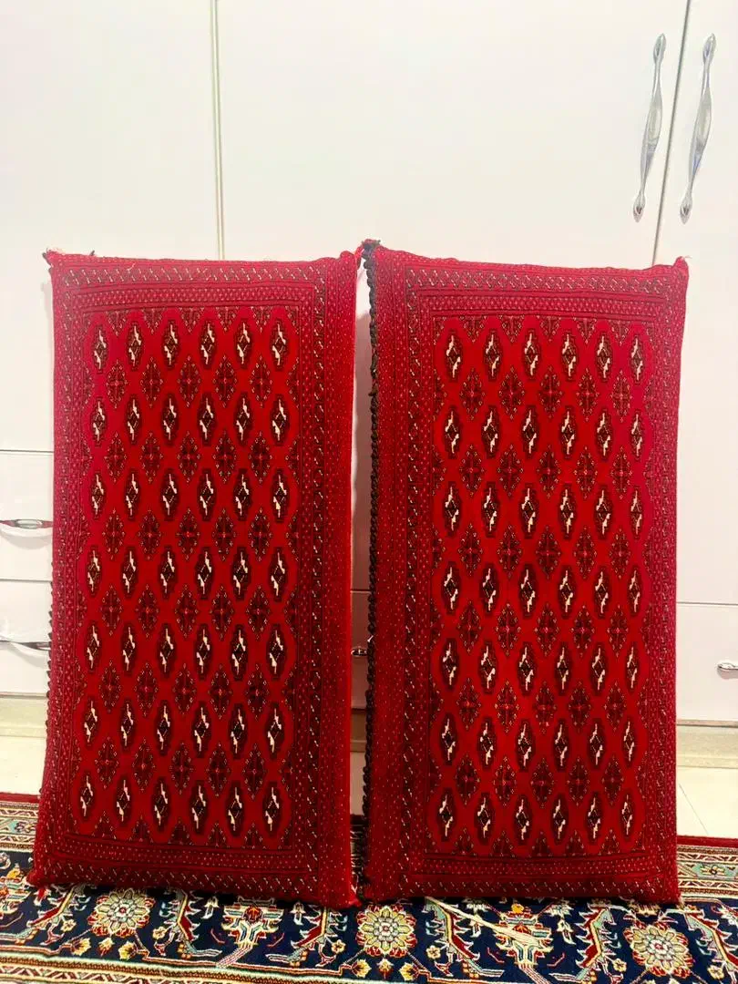 پشتی ترکمن|پشتی|شیراز, انجیر|دیوار