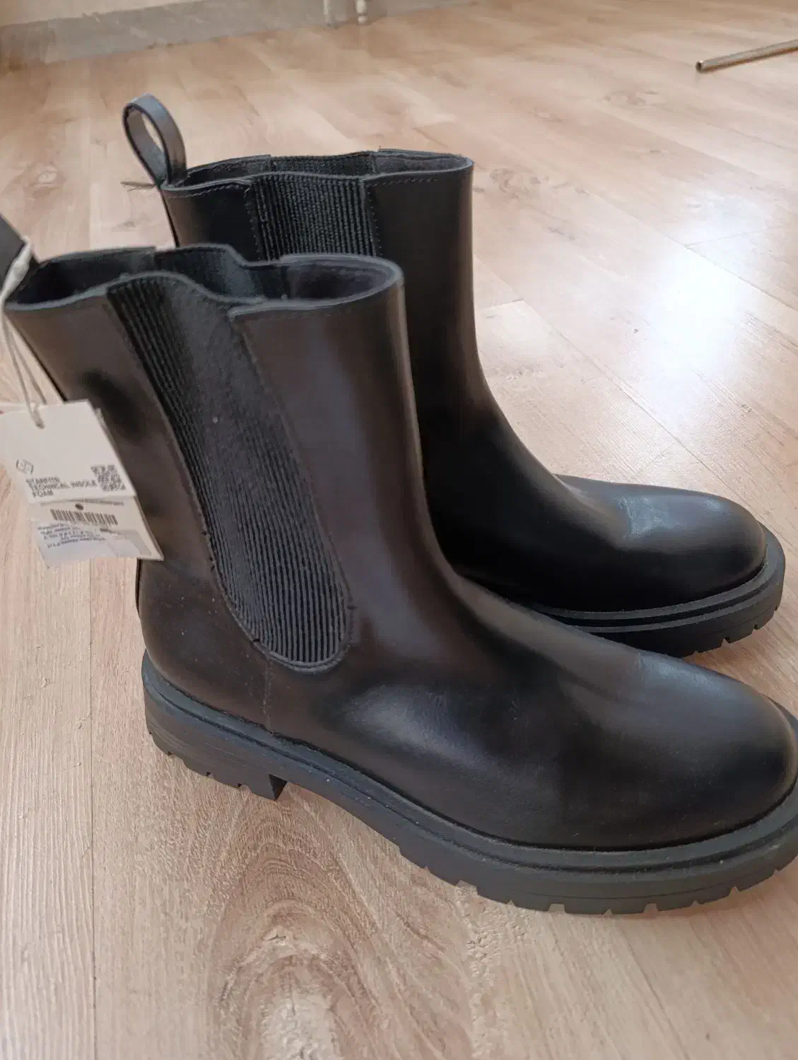 بوت مارک pullandbear|کیف، کفش، کمربند|تهران, فرمانیه|دیوار