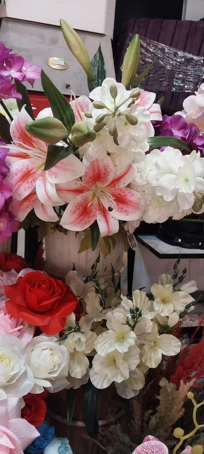 انواع گل مصنوئی باکس سبددسته گل شاخه ای قیمت مناسب|گل مصنوعی|تبریز, |دیوار