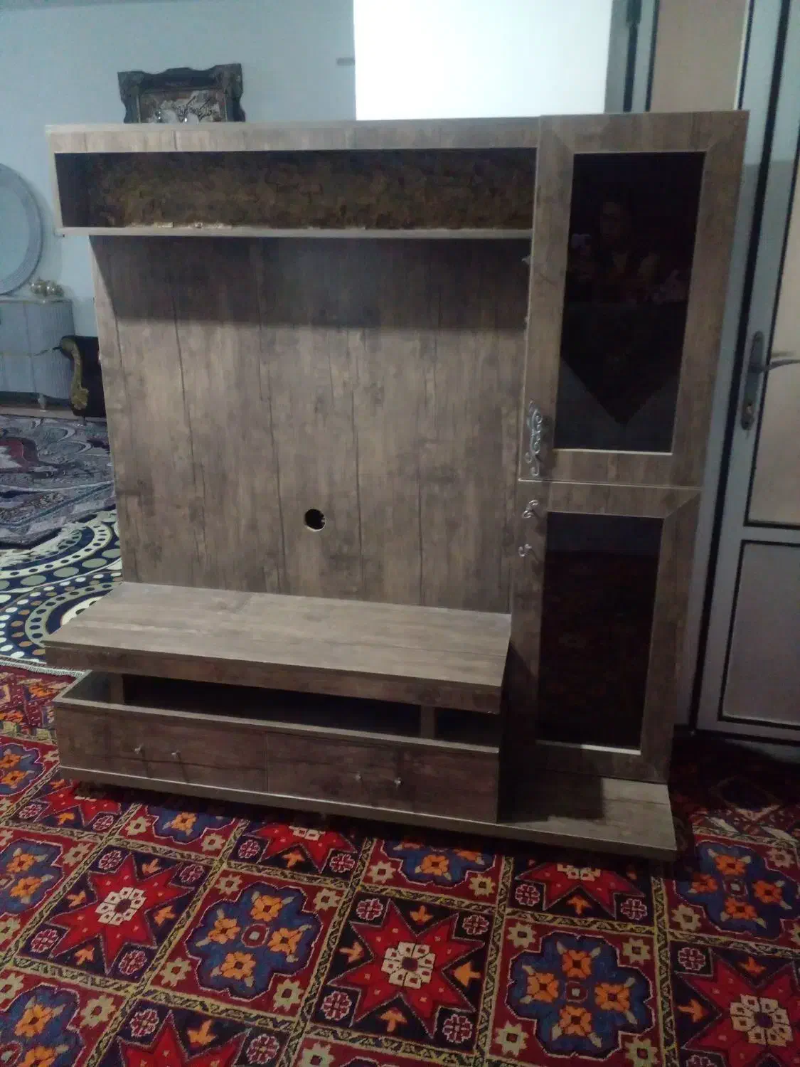 میز تلویزیون در حد نو|میز تلویزیون|اردبیل, |دیوار