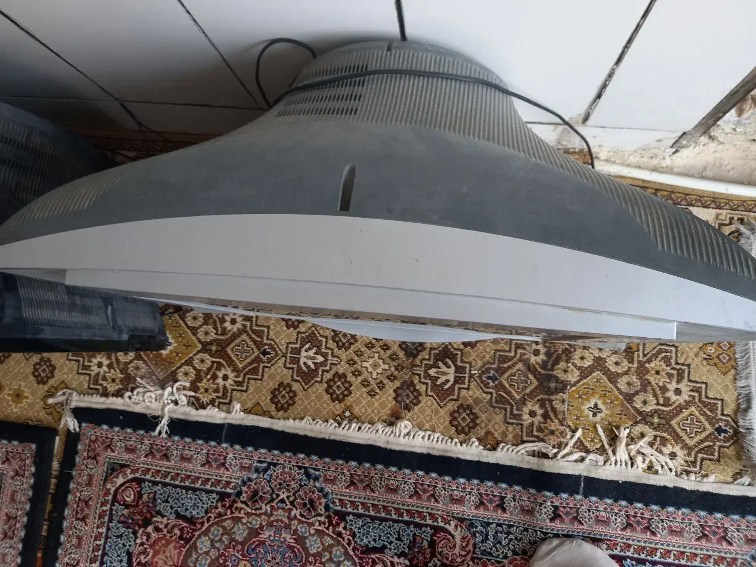 تلویزیون۲۹اینچ|تلویزیون و پروژکتور|الیگودرز, |دیوار