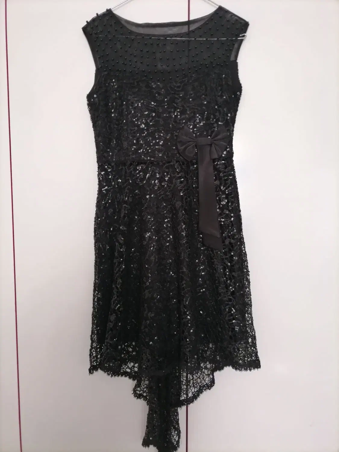 پیراهن مجلسی|لباس|نیشابور, خیام|دیوار