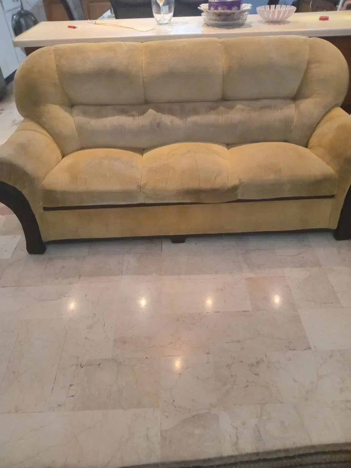 یک دست مبل هفت نفره دست دوم از جنس نبوک|مبلمان خانگی و میز عسلی|کرج, فاز ۱ مهرشهر|دیوار