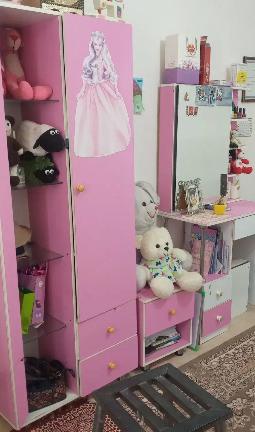 کمد بچه گانه همراه با عروسکهاش|اسباب و اثاث بچه|شباب, |دیوار