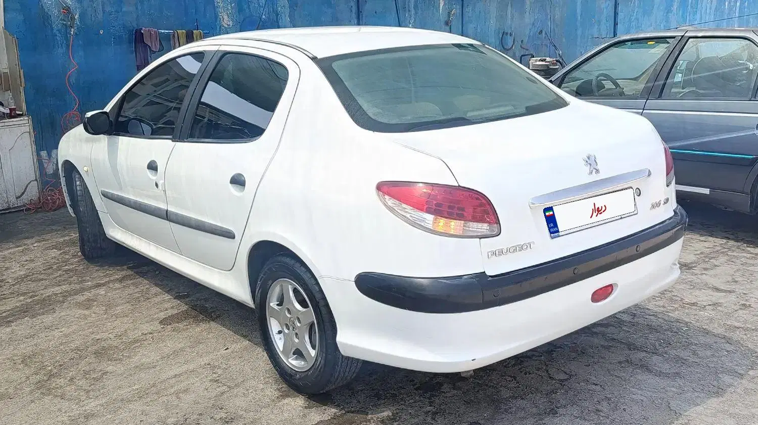 V8 SD 206|خودرو سواری و وانت|اصفهان, باغ فدک|دیوار