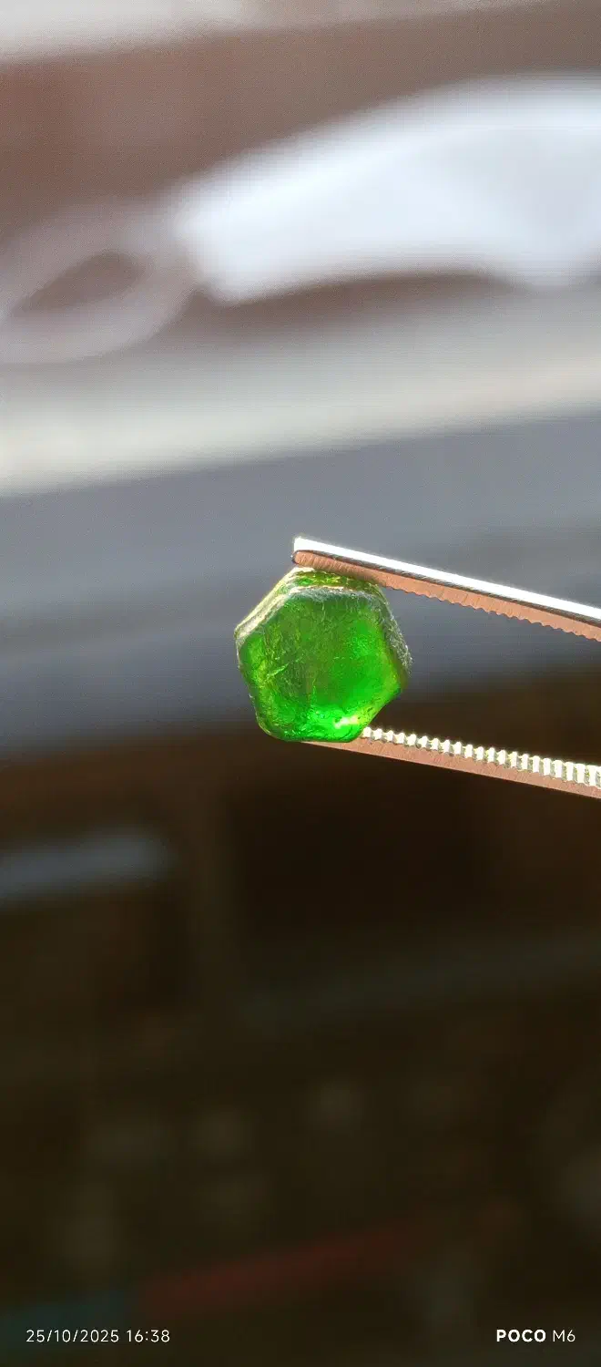 فروش 350 گرم راف گارنت دمانتوئید جواهری|جواهرات|کرمان, |دیوار