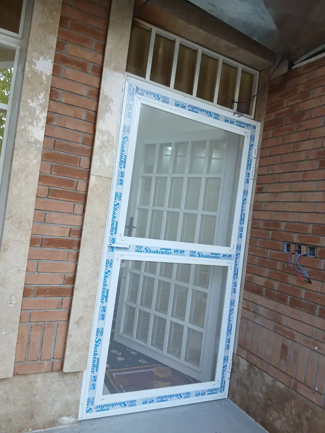 ساخت وتعمیرات انواع درب وپنجره تک جداره آلومینیوم|مصالح و تجهیزات ساختمان|سیرجان, |دیوار