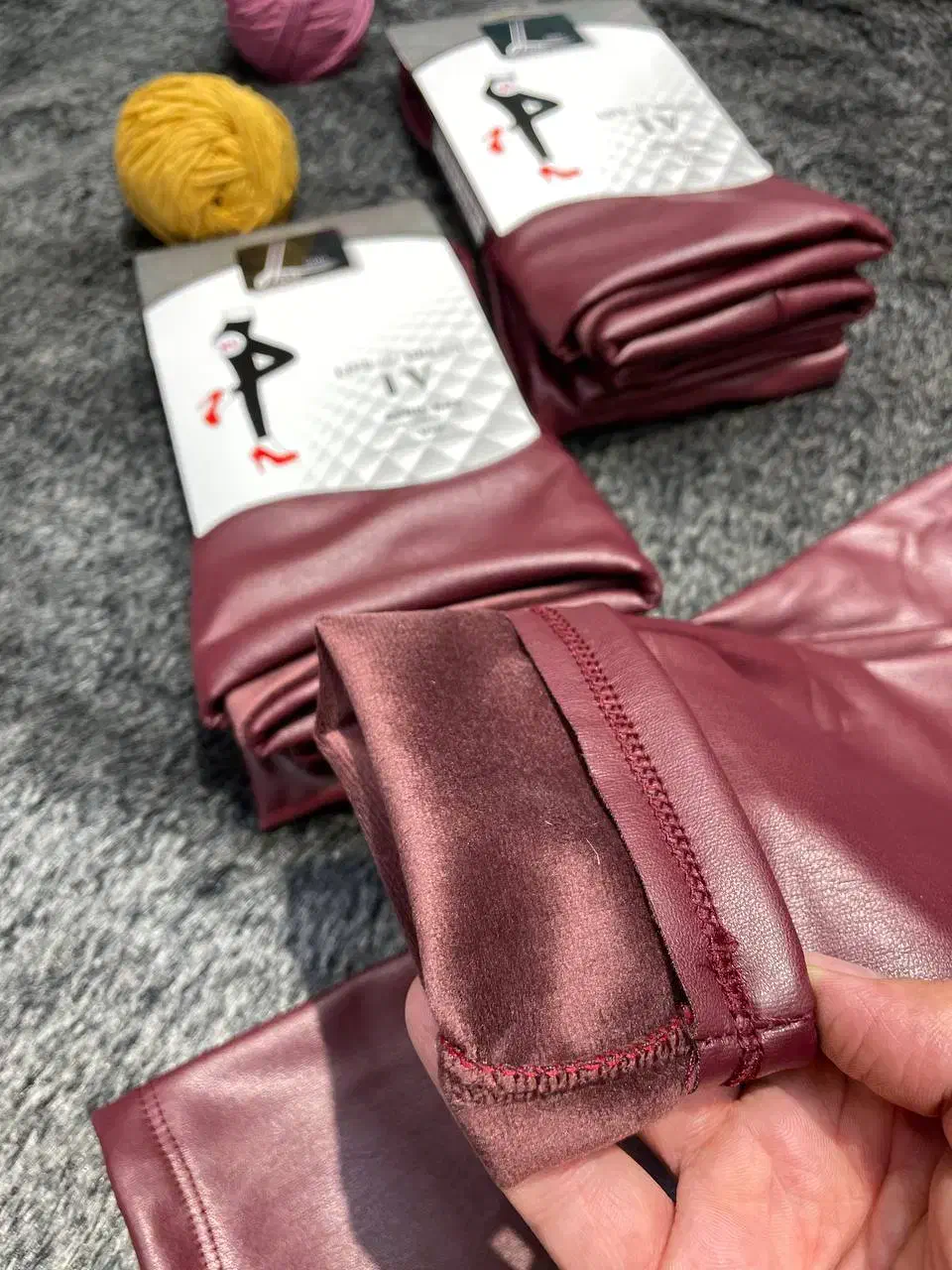 لگ چرم داخل مخمل|لباس|تبریز, |دیوار