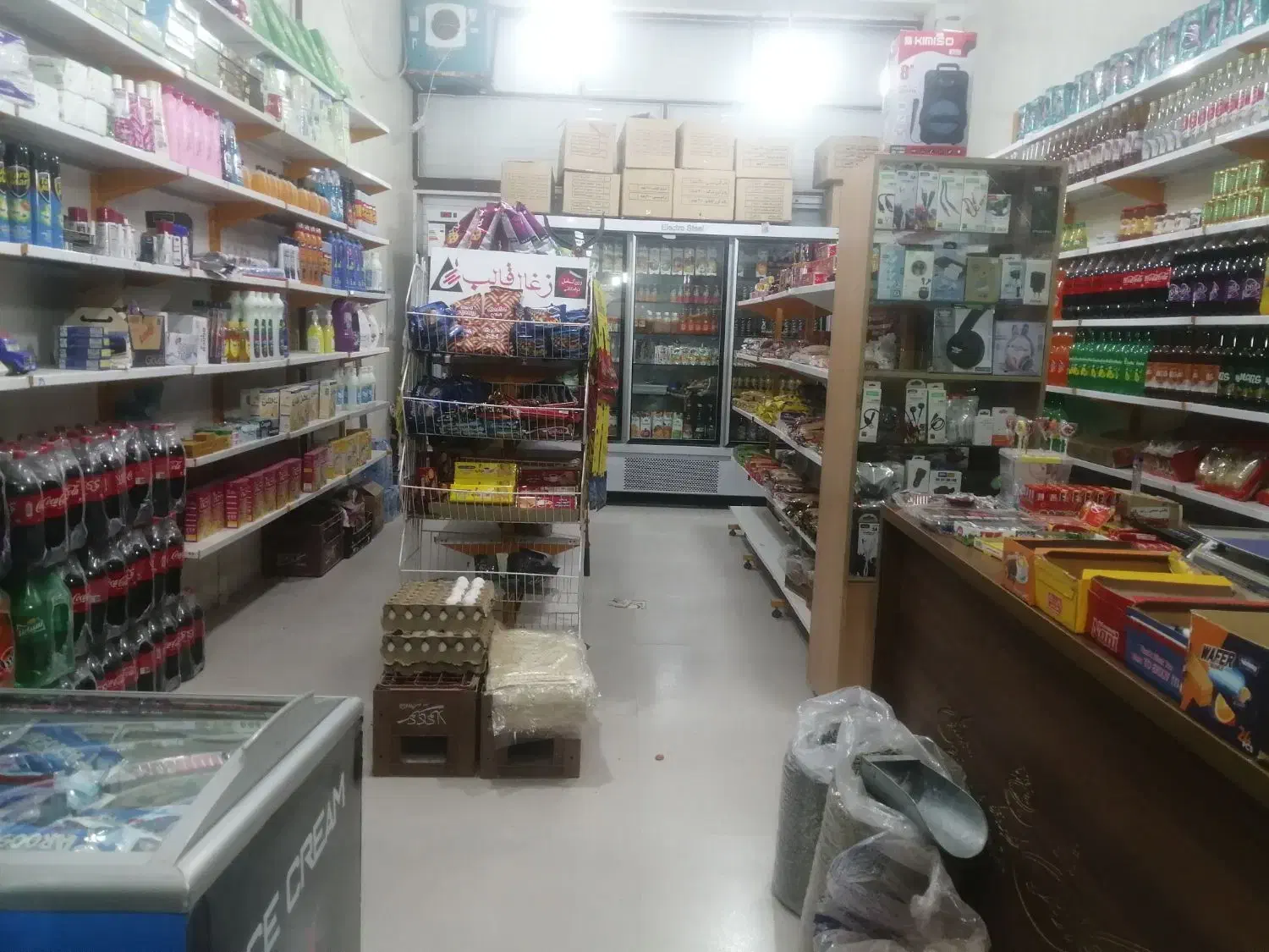 واگذاری فروشگاه مواد غذایی( سوپرمارکت)|اجارهٔ مغازه و غرفه|بجنورد, |دیوار