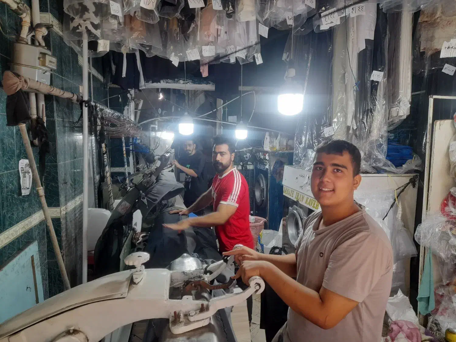 اتو کار خشکشویی|استخدام صنعتی، فنی، مهندسی|تهران, آذری|دیوار