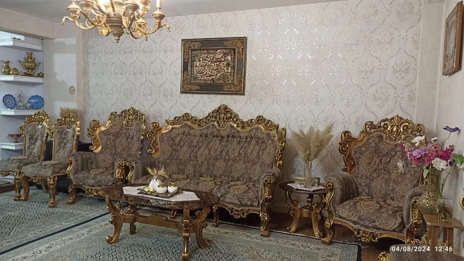 مبل ۹ نفره سلطنتی همراه میزوسط و دوعسلی|مبلمان خانگی و میز عسلی|ری, شهادت|دیوار