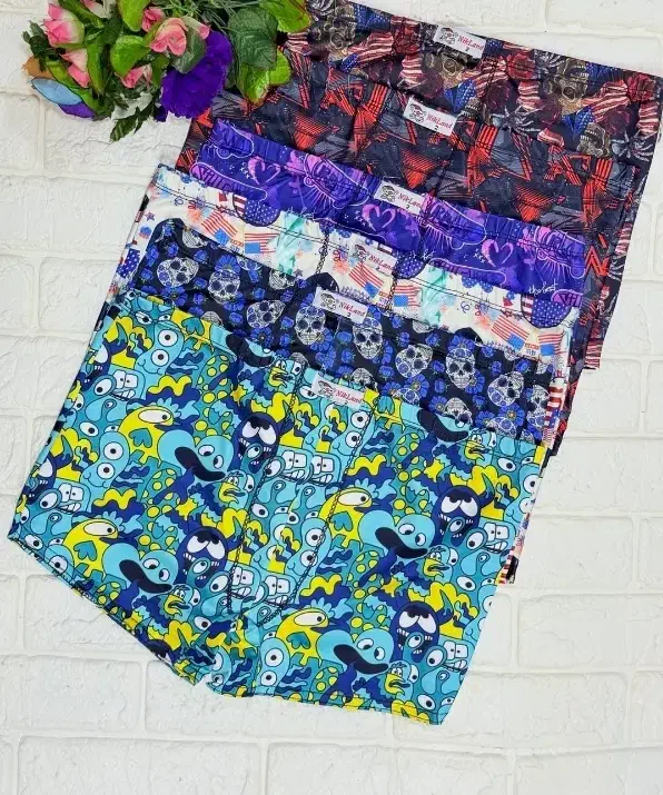 لباس زیر زنانه|لباس|کاشان, کشاورز|دیوار