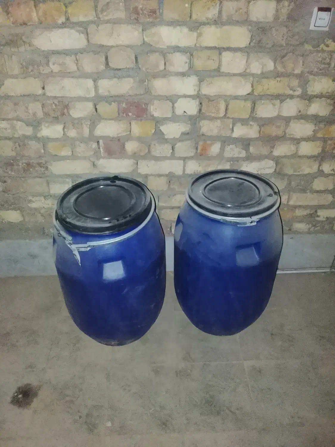 بشکه 120. معاوضه و فروش|ظروف نگهدارنده، پلاستیکی، یک‌بارمصرف|خمینی‌شهر, |دیوار