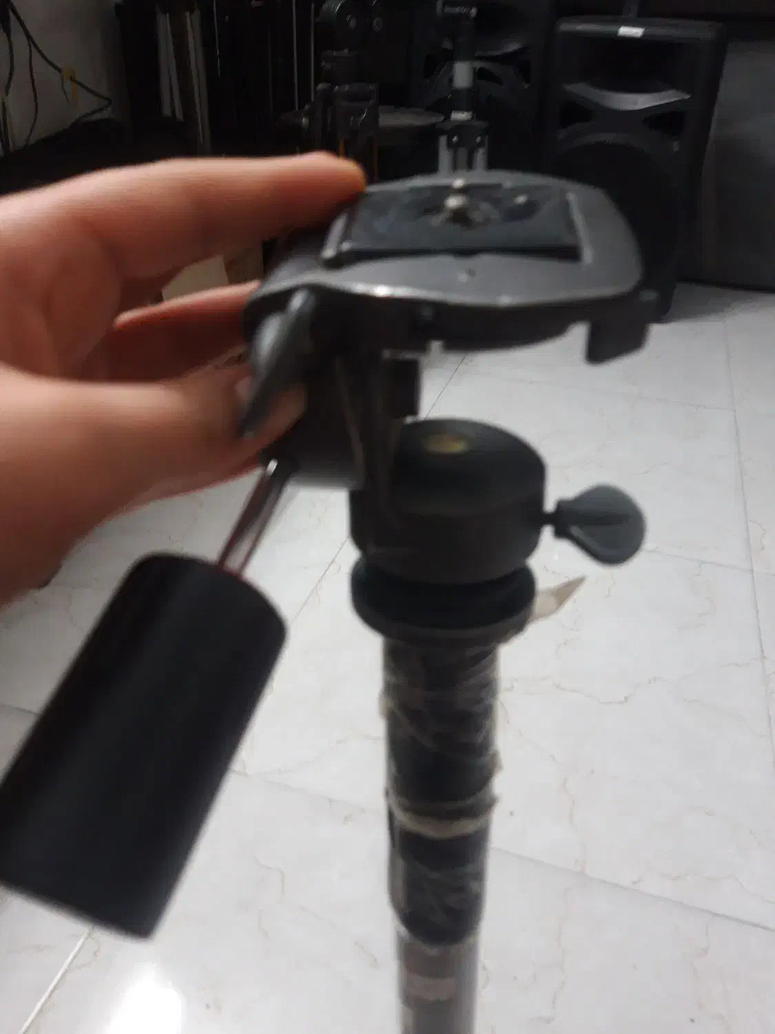 تک پایه|دوربین عکاسی و فیلمبرداری|قرچک, میرزائی جنوبی|دیوار