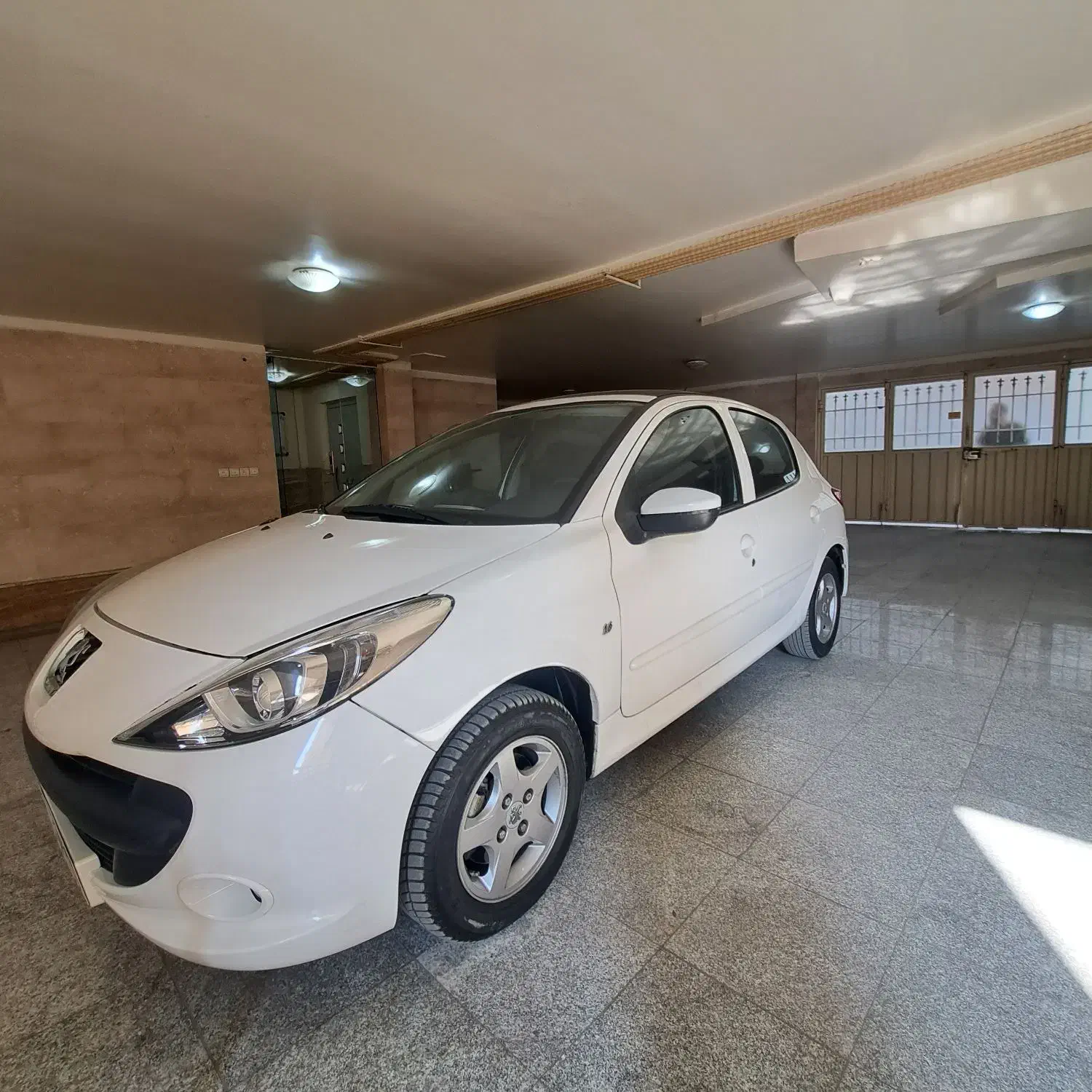 ۲۰۷ اتومات سقف پانا|خودرو سواری و وانت|تهران, حشمتیه|دیوار